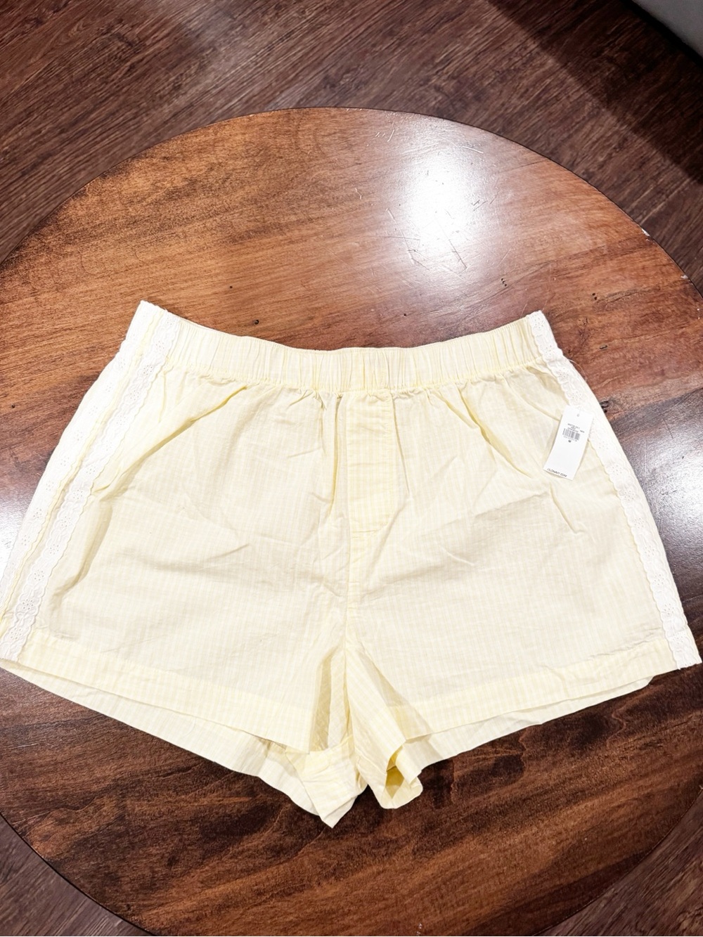 Old Navy Yellow Gingham Cotton Shorts – Size Medium (NWT)